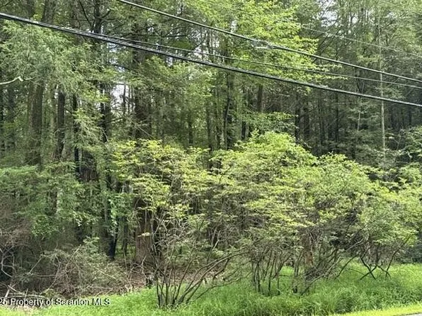 35 Foothill Rd, Albrightsville, PA 18210