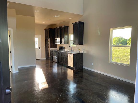 3rd image of 556 County Road 22300