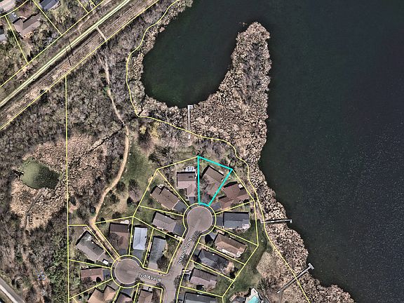 4th image of 340 Inland Ln N