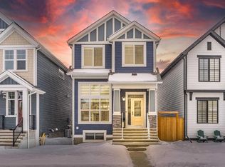 89 NW Magnolia Grv SE, Calgary, AB T3M 3S3