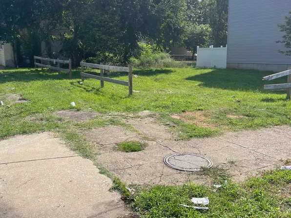 1421 S 49th St, Philadelphia, PA 19143