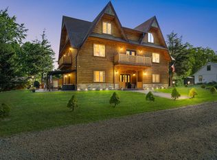 79 Pershing St, South Haven, MI 49090