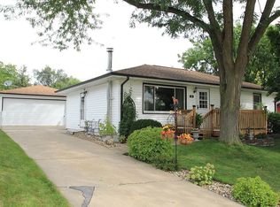 66 33rd Ave SW, Cedar Rapids, IA 52404