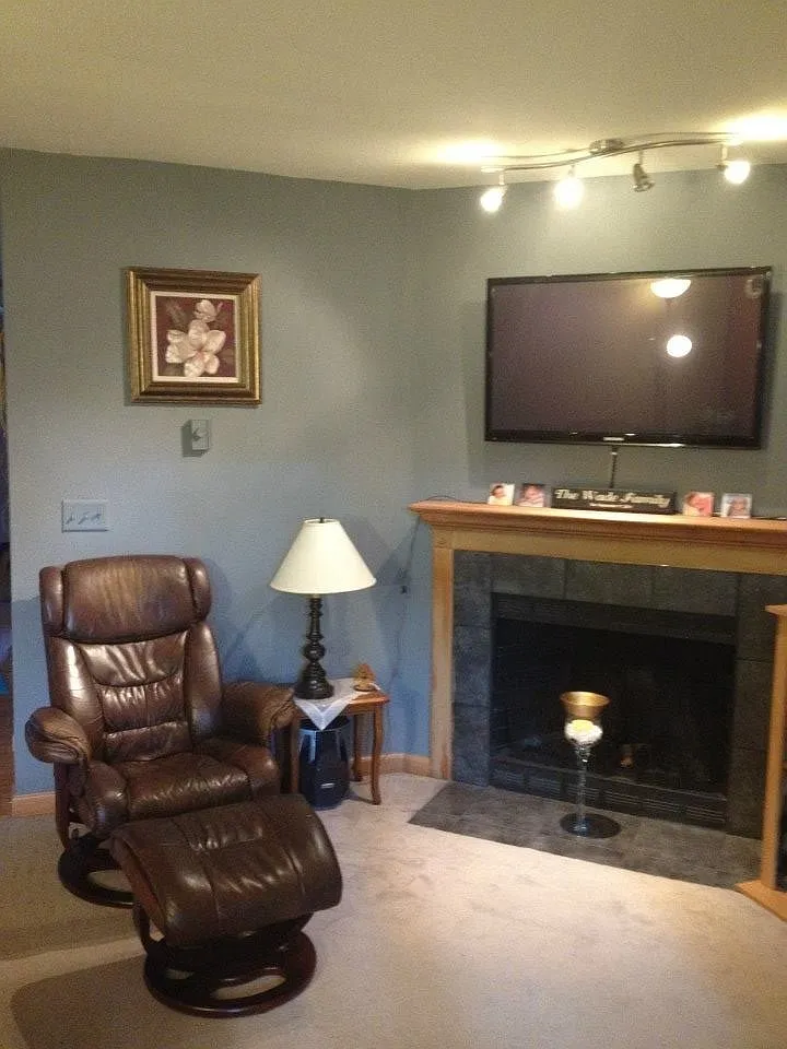 Beautiful Townhome Style Condo Harbour Pointe / Mukilteo — Photo 2