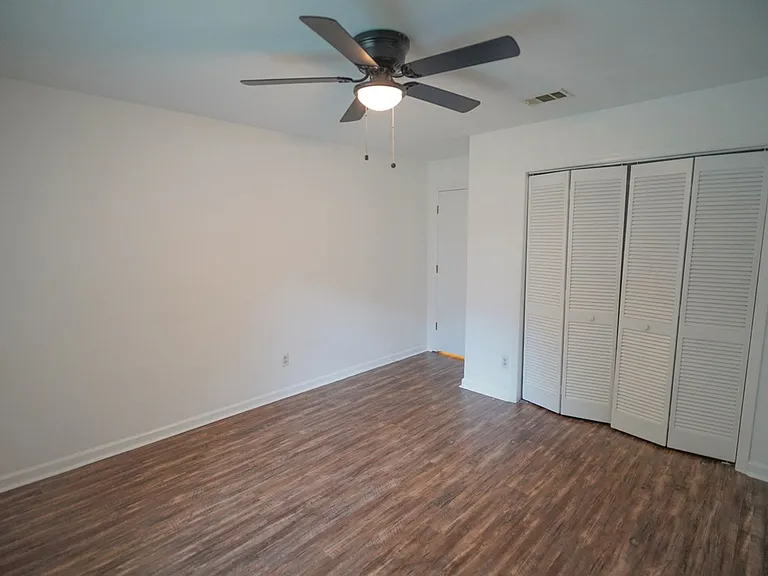 2418 Ian Dr — Photo 9