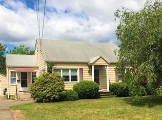 30 New York Ave, Chicopee, MA 01020