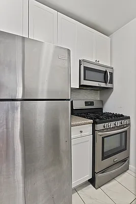 Rented by Plaza Real Estate Group | media 35