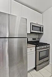 Rented by Plaza Real Estate Group