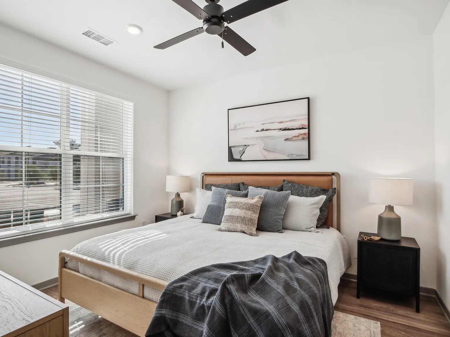 Stella Luxury Apartment Homes — Photo 4