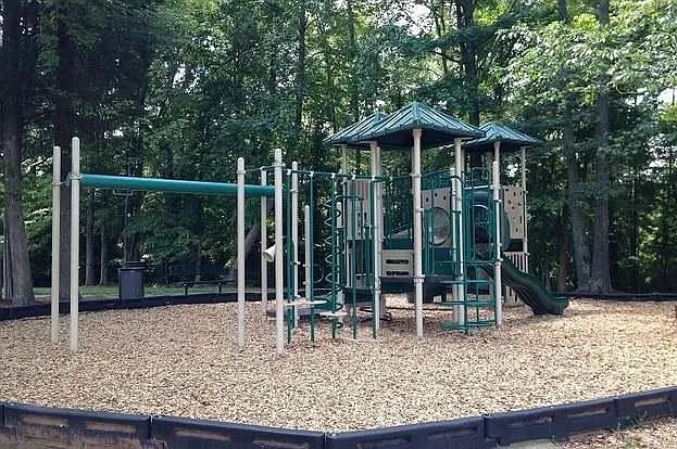 8214 Gabon Ct — Photo 10