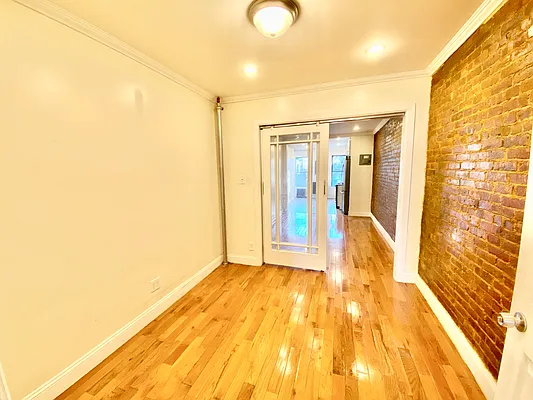 Rented by Compass | media 11