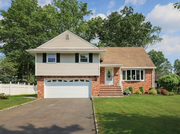 472 Otisco Drive, Westfield Town, NJ 07090