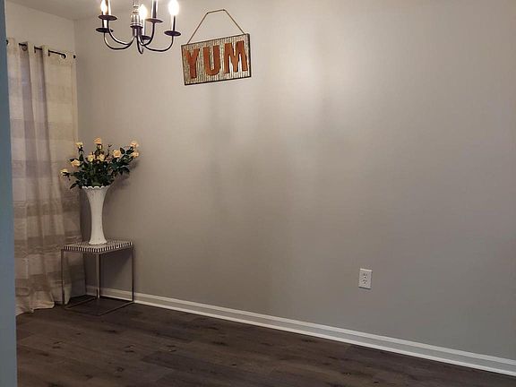 5th image of 1056 Brinker Dr