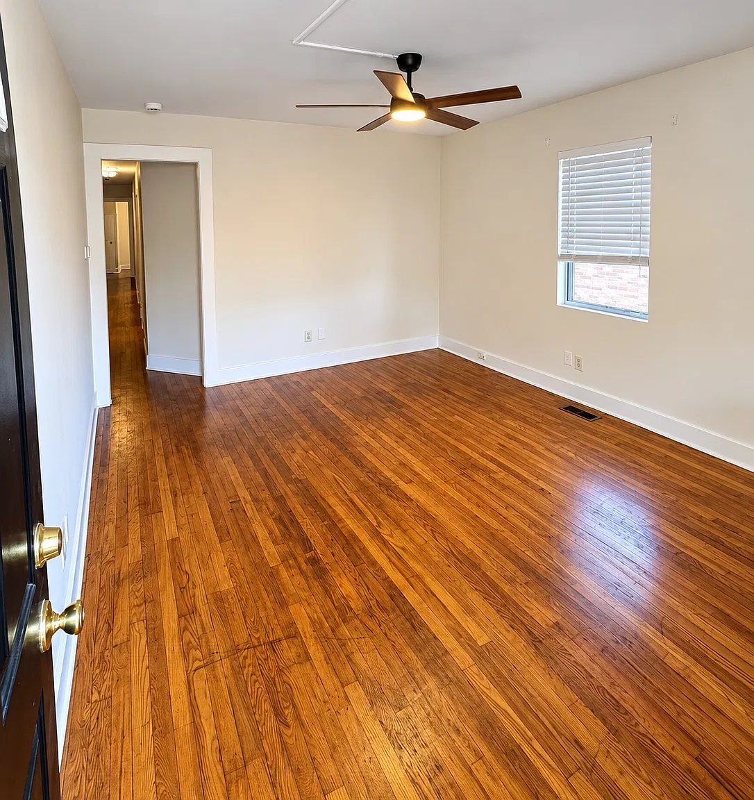 2 bed, 1000 sqft, $1,050 — Photo 3