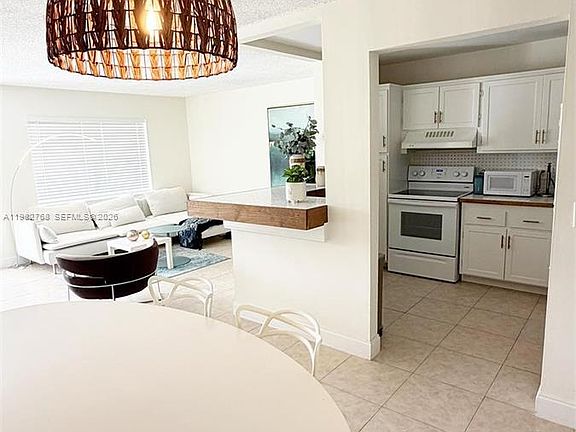 2nd image of 2305 Lowson Blvd APT B