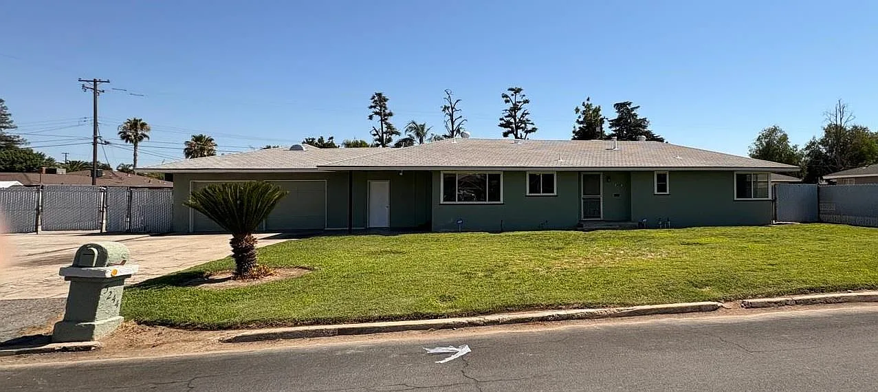 5244 E Turner Ave photo 1
