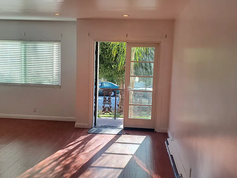 312 N Louise St #108 — Photo 35
