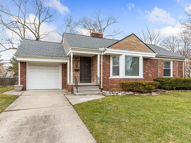 4217 Cooper Ave — Photo 1