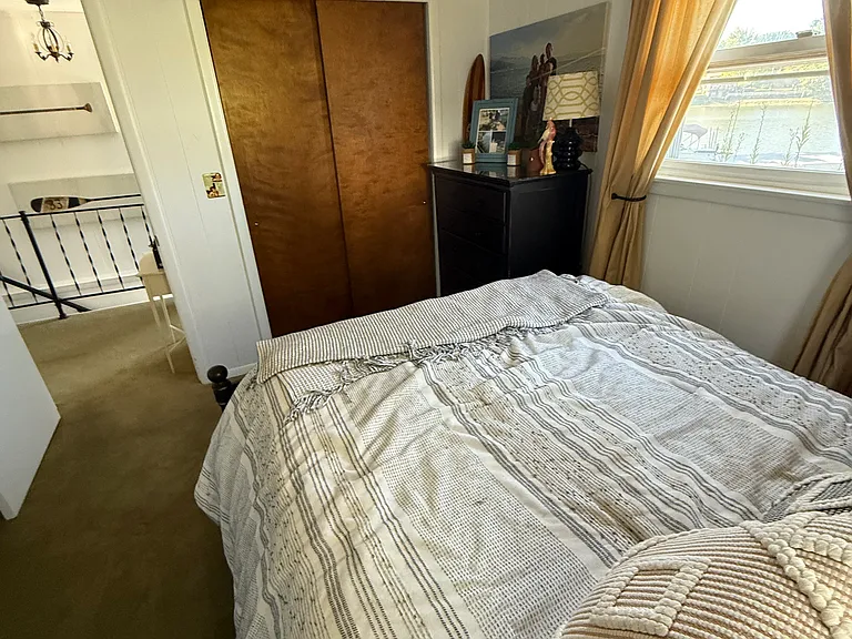 320 Bernice Ave — Photo 10