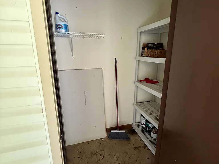 1108 Greentree Ct #C — Photo 25