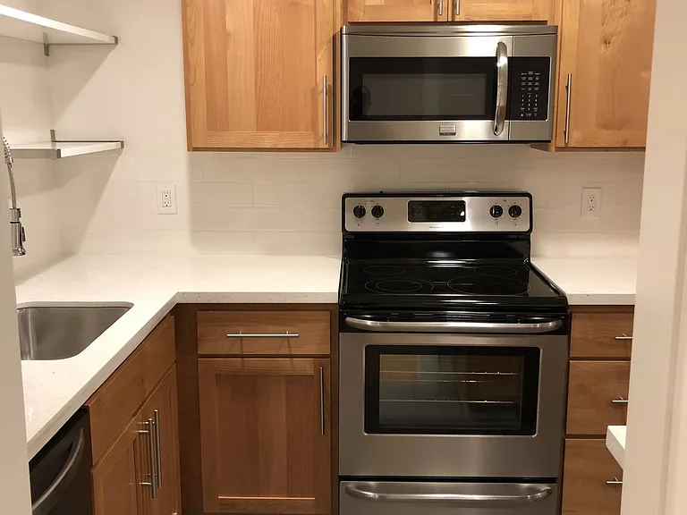 3931 N Juneau St — Photo 3