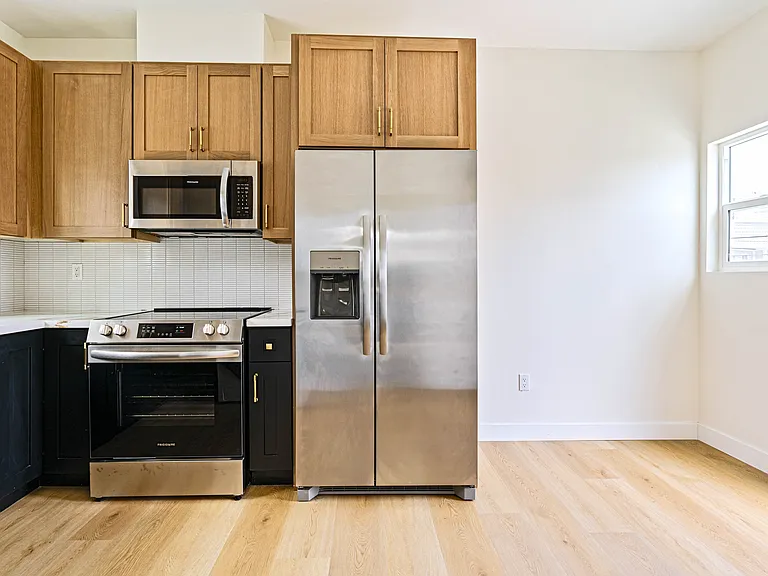 1953 Emerald St #1 — Photo 5