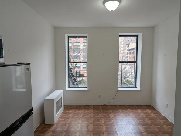 2534 Broadway image 1 of 6