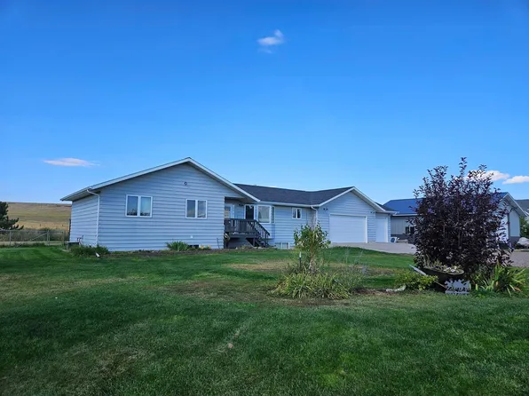 1 Susan Ln, Ulm, MT 59485