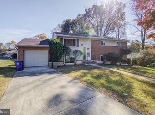 14105 Parkland Dr, Rockville, MD 20853