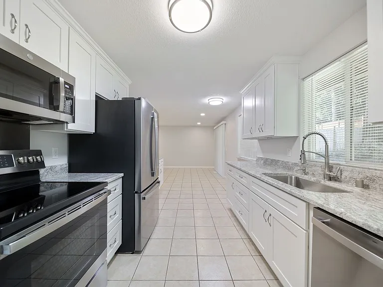 4323 Glen Terra Dr SE — Photo 11