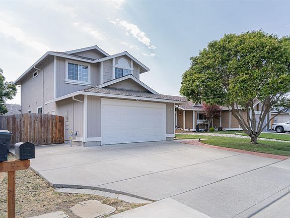 2nd image of 773 Vintage Ave
