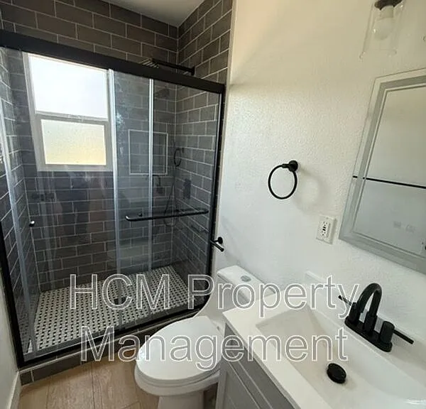 1044 Cedar Ave #1050 — Photo 17