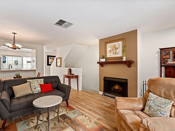 3rd image of 8672 Villa La Jolla Dr Unit 3