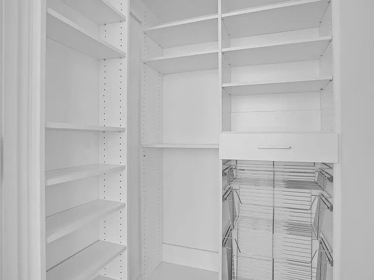 900 W Olympic Blvd #39C — Photo 6