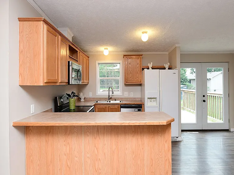 38 Cypress St — Photo 13