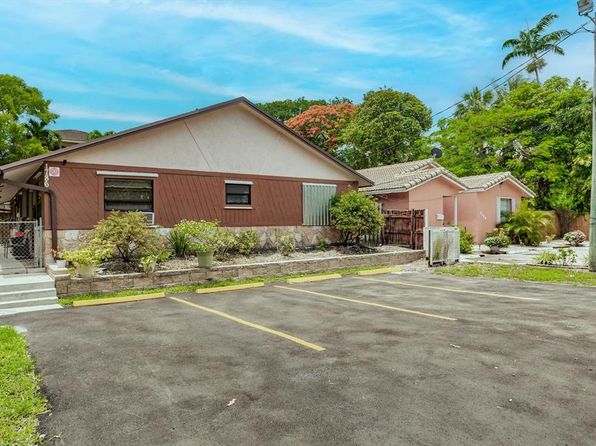 1786 SW 22nd St APT 2