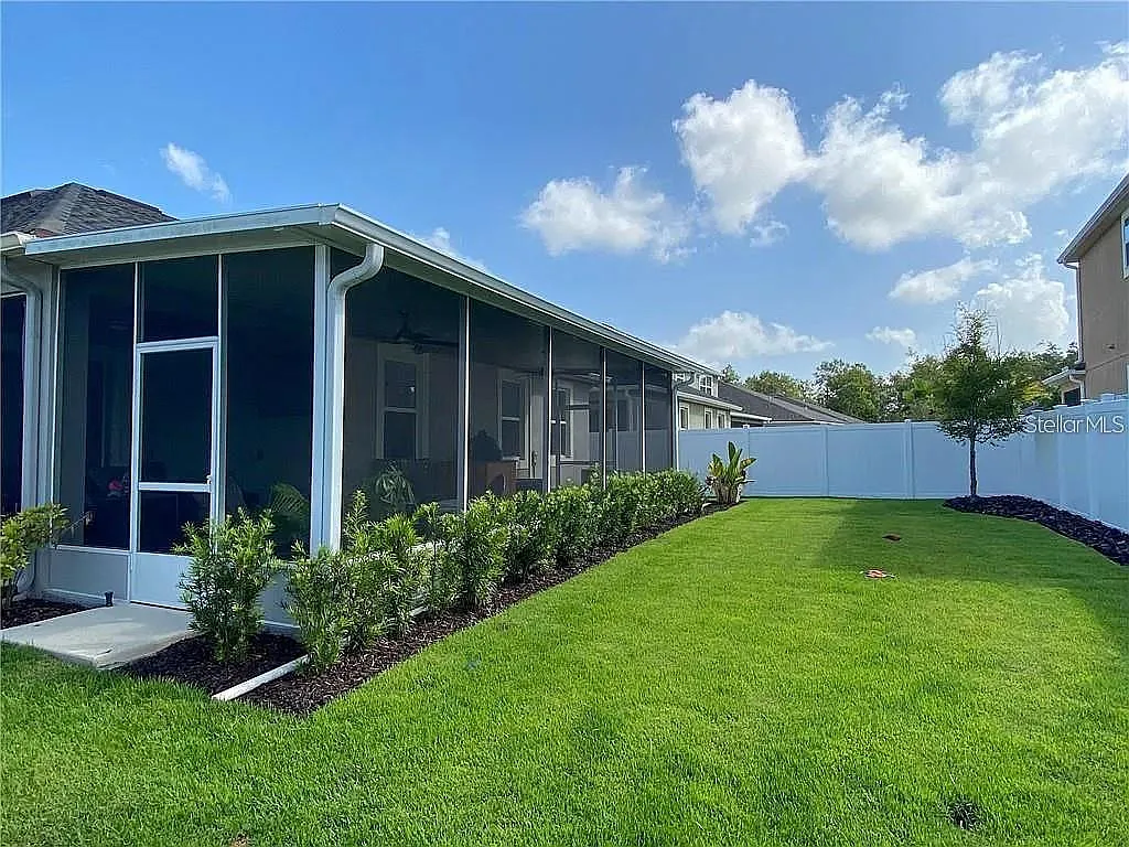 3 bed, 2.0 bath, 1773 sqft, $3,400 — Photo 4