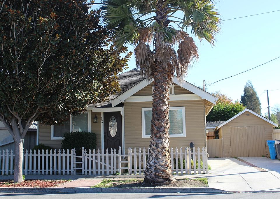 1st image of 809 Powell St