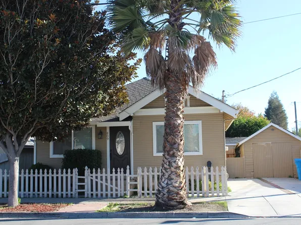 809 Powell St, Hollister, CA 95023