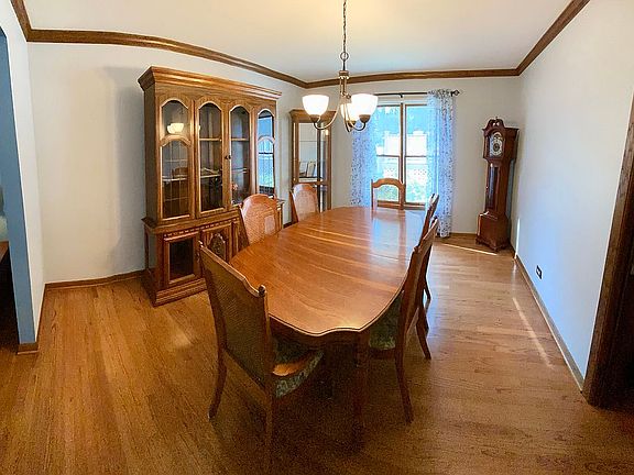 3rd image of 1119 Rushwood Ave