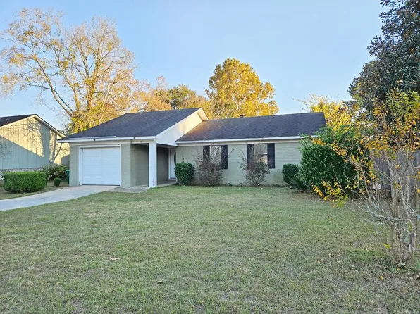 147 Cherokee Ave, Leesburg, GA 31763
