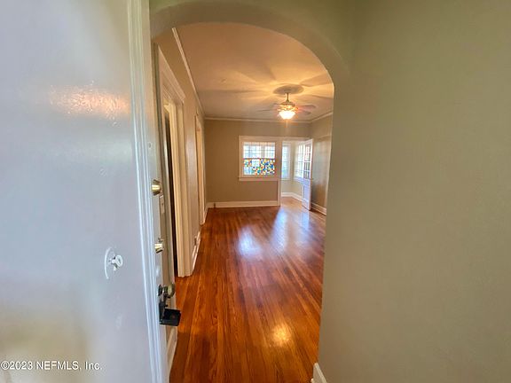 2nd image of 1504 McDuff Ave S #3