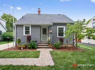 370 S Slusser St, Grayslake, IL