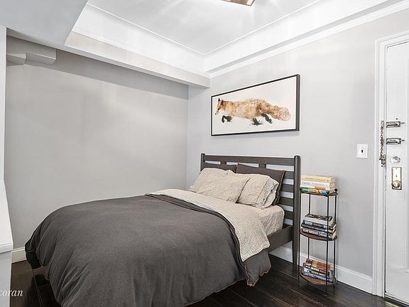 2nd image of 10 Park Ave #19C