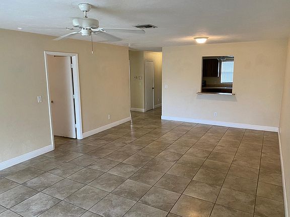 2nd image of 1206 SE 8th Pl #B