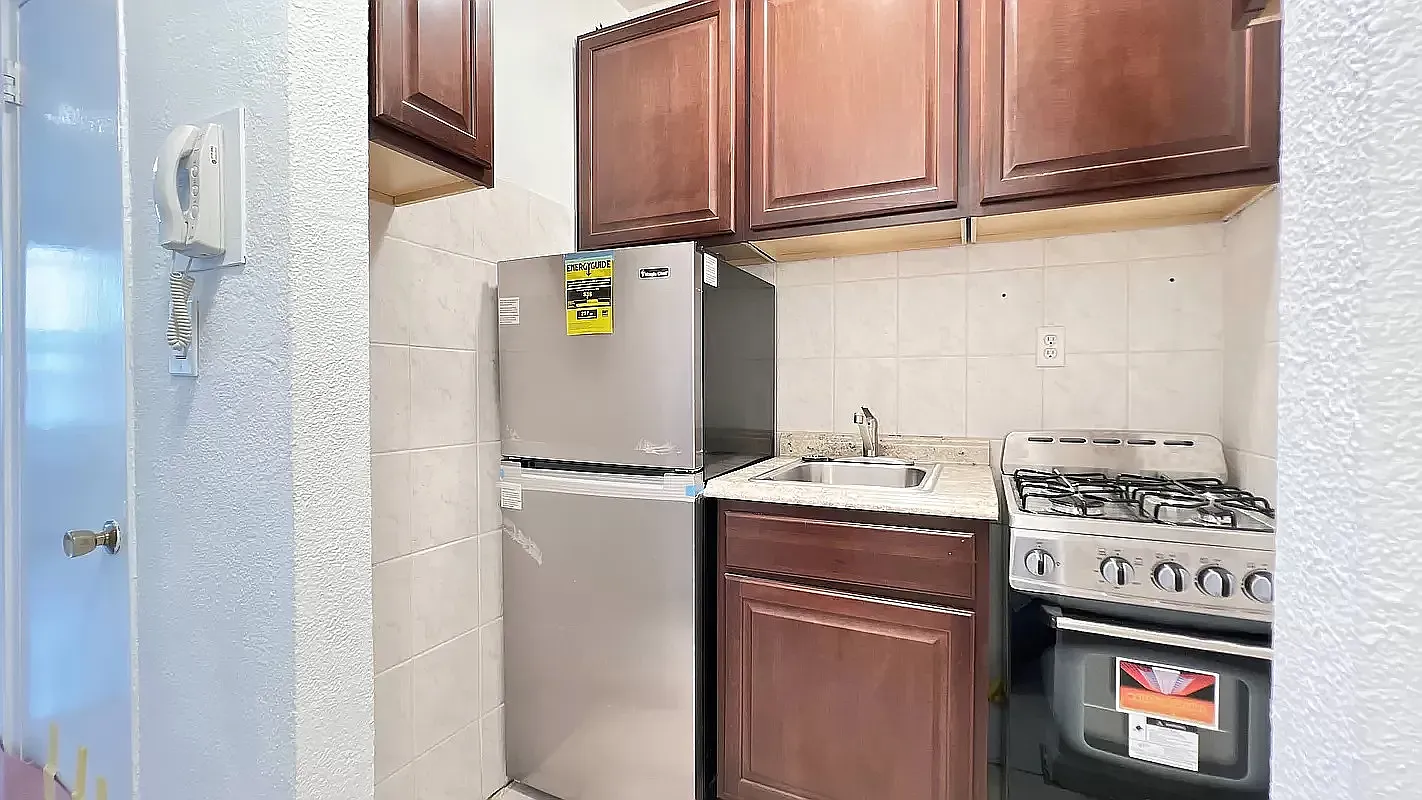 340 East 83rd Street — Photo 4