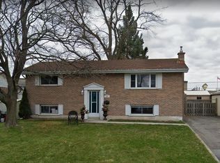 787 Downing St #2, Kingston, ON K7M5N3