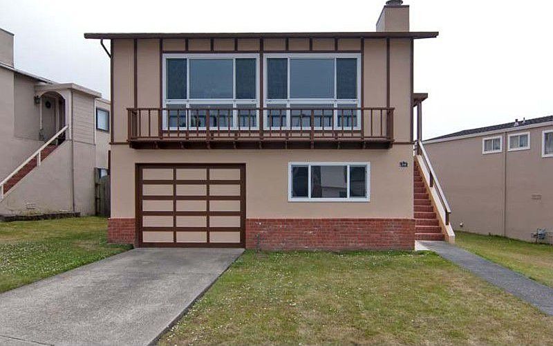 1st image of 208 Sunshine Dr