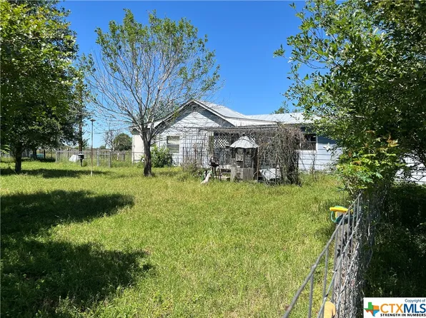 492 Victor Dr, Victoria, TX 77904