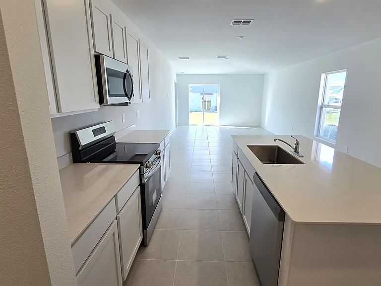 2150 Chris Dr — Photo 8